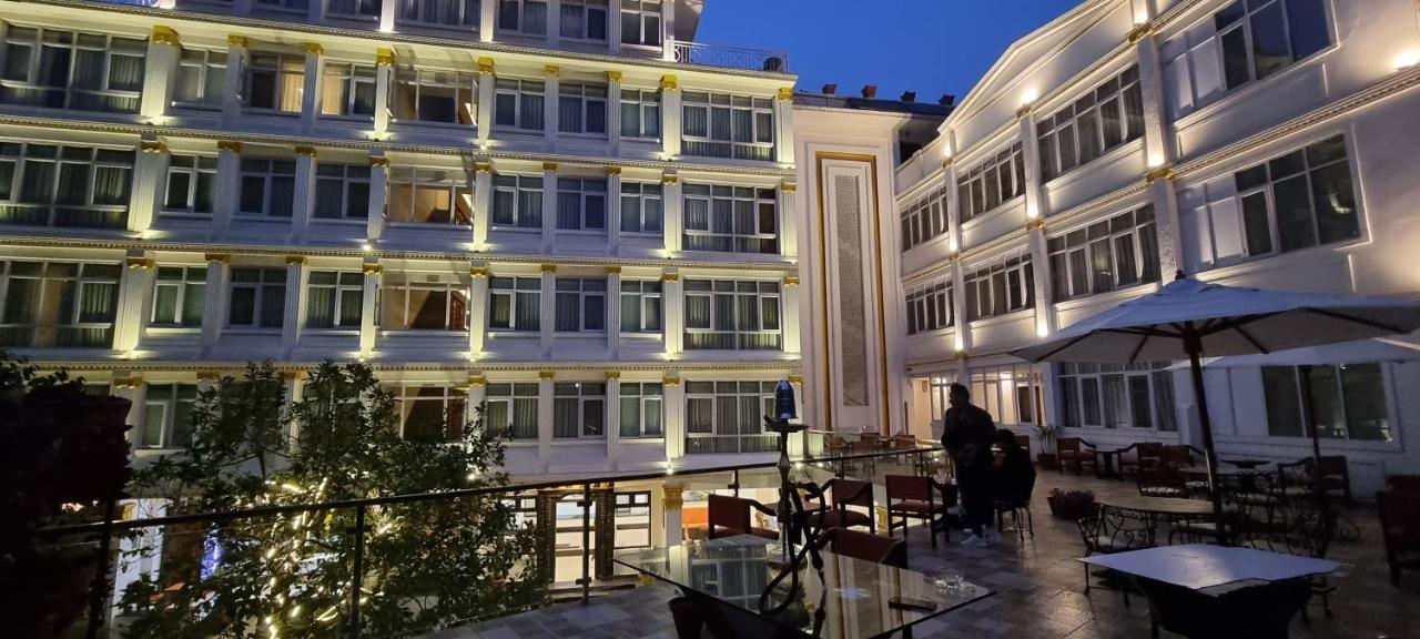 Durbar Hotel & Residence Katmandu Zewnętrze zdjęcie