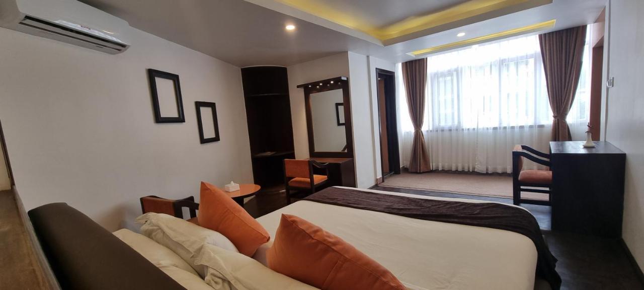 Durbar Hotel & Residence Katmandu Zewnętrze zdjęcie
