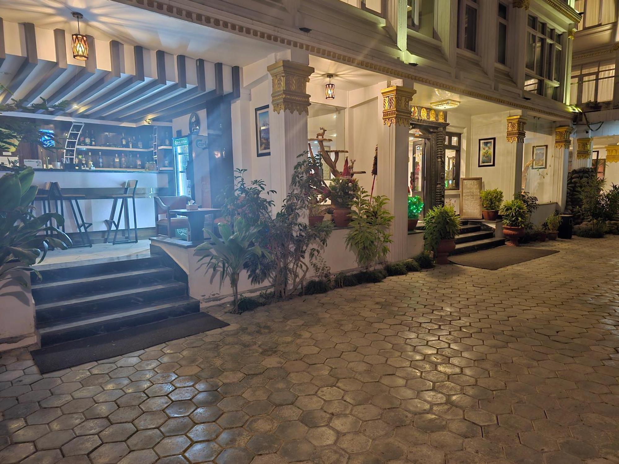 Durbar Hotel & Residence Katmandu Zewnętrze zdjęcie